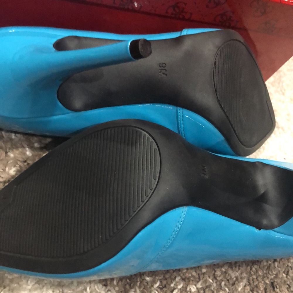 Pumps - Picture 5 of 7